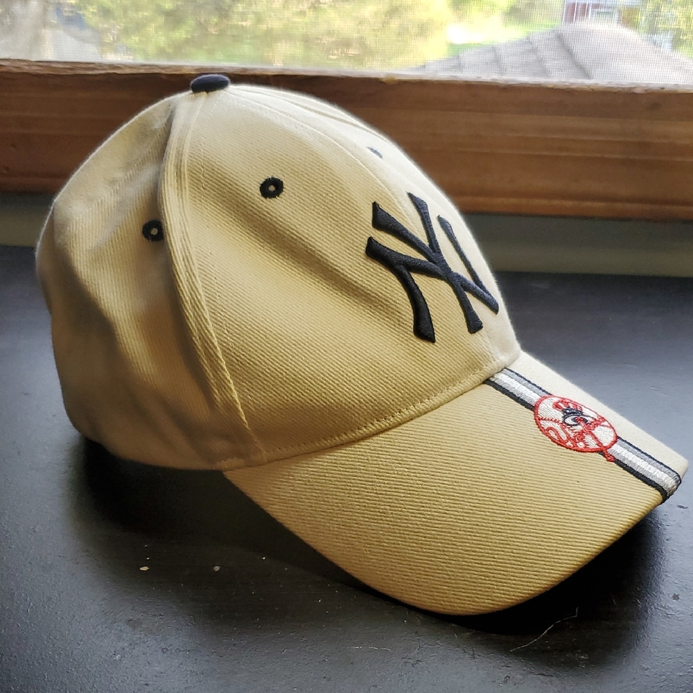 Tan Yankees Baseball Cap